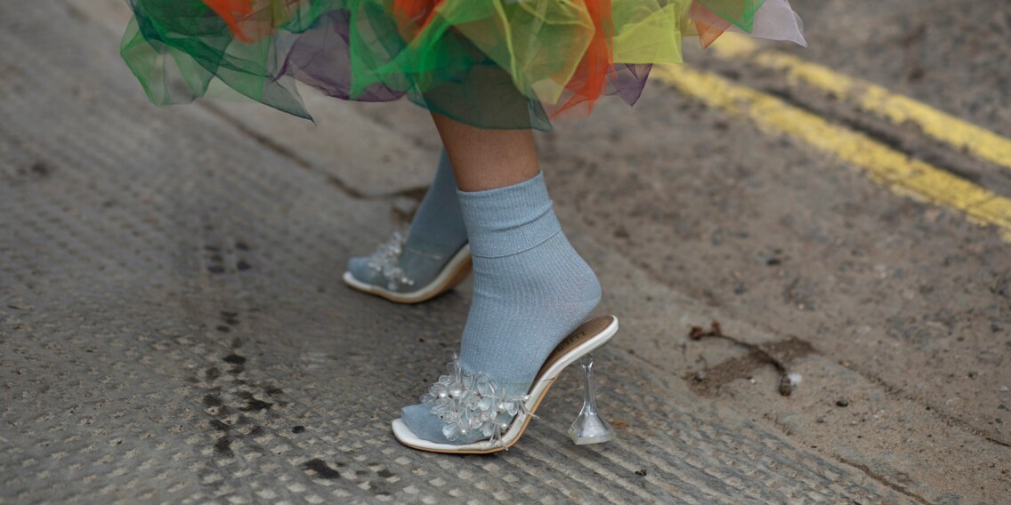 Sandali tacco 2025 con calzini